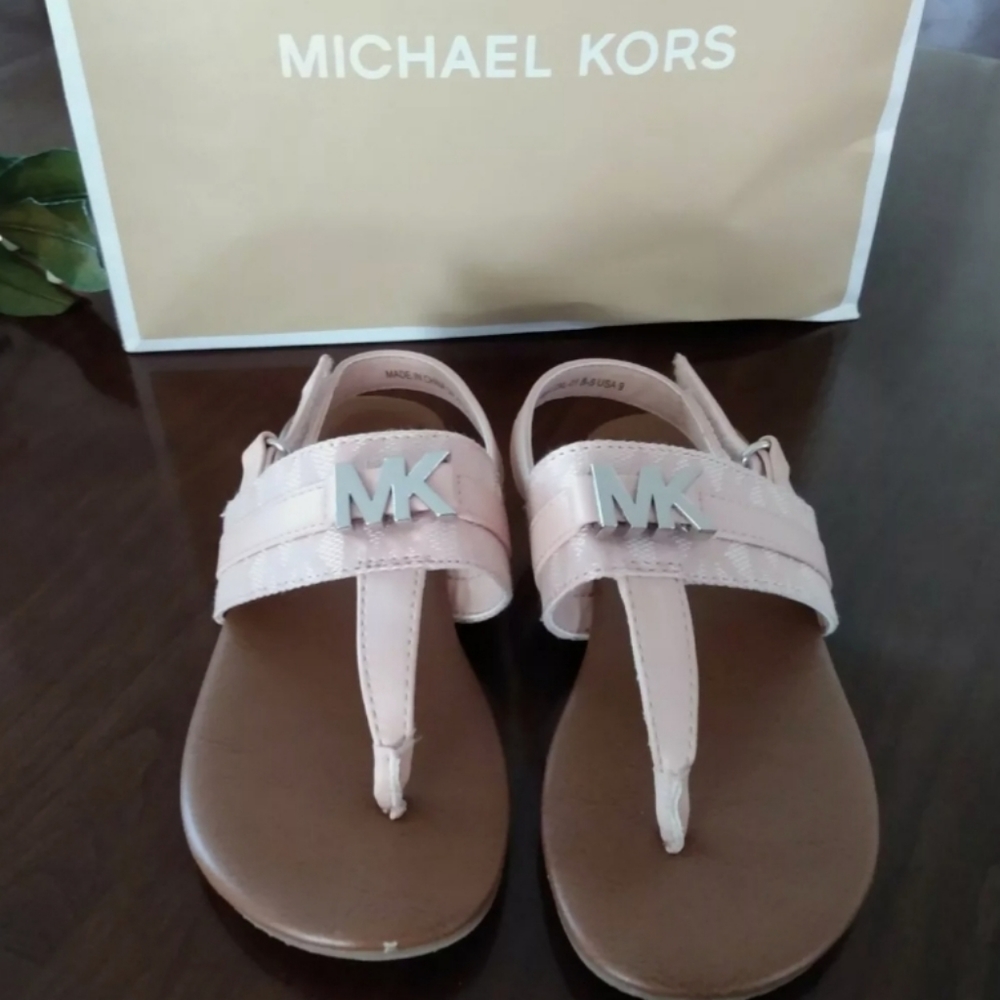 Michael Kors Jaliyah Blush Pink Thong Sandals - 9